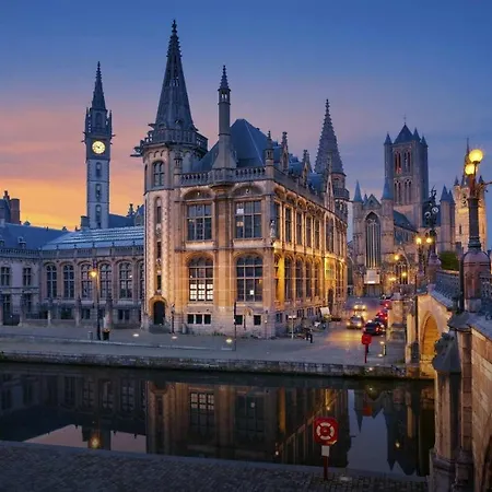 Burgstraat 17 In Exclusive Patrician House In Medieval Ghent