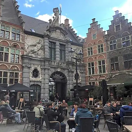 Burgstraat 17 In Exclusive Patrician House In Medieval
