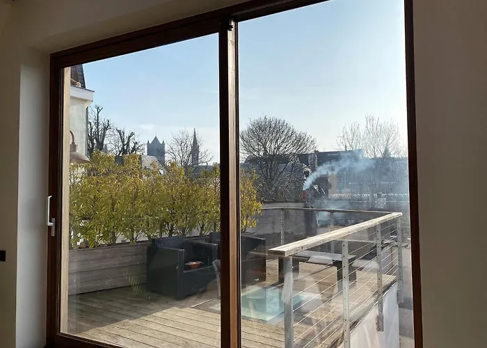 Burgstraat 17 In Exclusive Patrician House In Medieval Gante